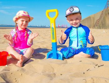 Gaby and Alex had a Fun Day on the Beach! Playing with Sand and other Kids Toys