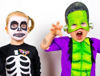 Gaby and Alex Playing with Toys and Dress Up For Halloween