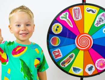 Gaby and Alex Playing with Magic Wheel