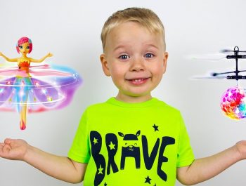 Gaby and Alex Playing with Flying Toys