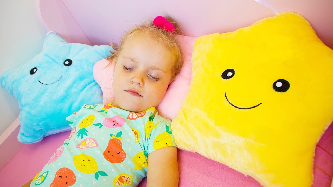 Twinkle Twinkle Little Star Song for Children Nursery Rhyme by Gaby and Alex