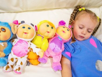 Gaby Pretend Play with Dolls, Are you sleeping brother John