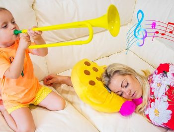 Gaby and Alex Wake Up Mom by Playing Musical Instruments