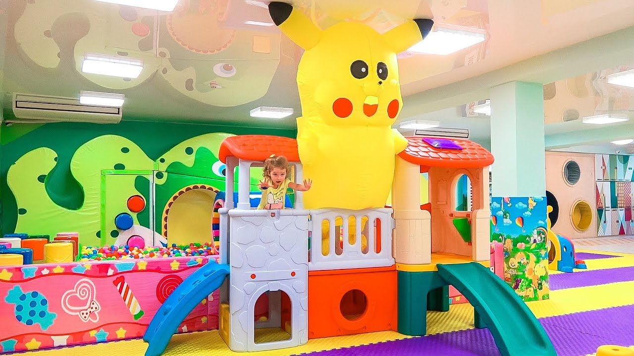 Humpty Dumpty Baby Songs / Indoor Playground Family Fun Play Area for kids
