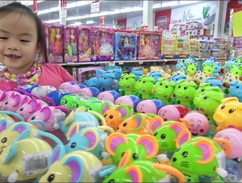 ABCkidTV Misa go shopping with many toys color for kids, children and baby