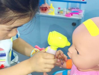 Family fun indoor playground with ABCkidTV Mika Doctor baby – Nursery rhymes song for children