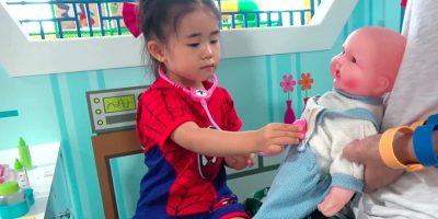 Family fun indoor playground with ABCkidTV Mika Doctor baby – Nursery rhymes song for children