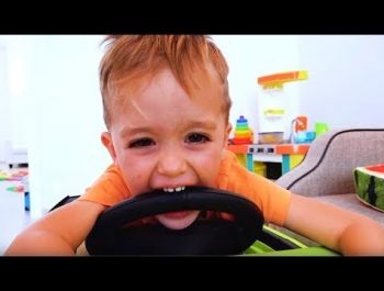 Johnny Johnny Yes PaPa Rhymes 学习颜色与婴儿Gombal糖果孩子手指家庭的话 Part 97