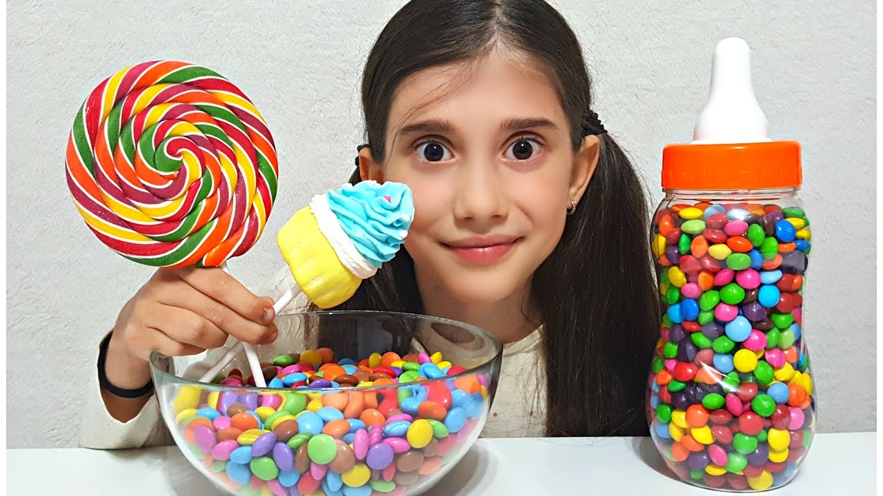 Learn Colors with M&M Candy Lollipops JOHNY JOHNY YES PAPA Nursery Rhymes