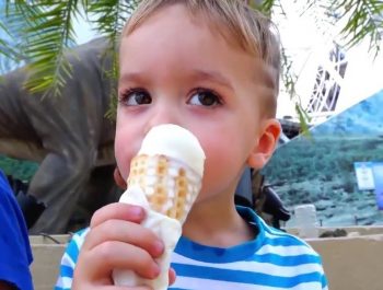 Johnny Johnny Yes PaPa Rhymes 学习颜色与婴儿Gombal糖果孩子手指家庭的话 Johnny John