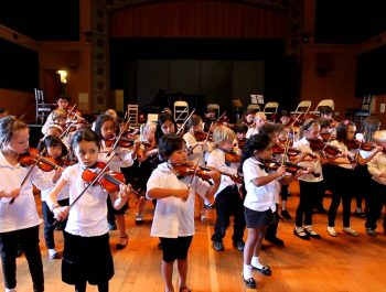 Suzuki Violin: Twinkle, Twinkle Little Star with Variations (Traditional)