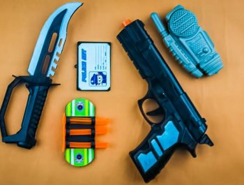 Learn colors with colored toy guns for kids | Police Gun Set | Twinkle Twinkle Little Star Kids Song