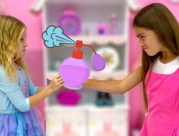 Nastya and Stacy are trying to become best friends.