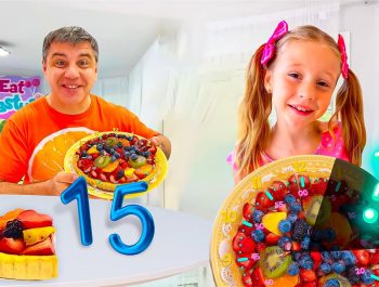 Dad teaches Nastya how to use a watch